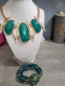 Big statement green necklace with glass beads triple bracelet lot